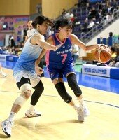 강유림 ‘수비를 뚫어야해’