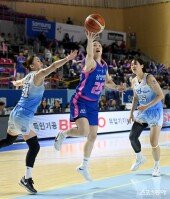 배혜윤 ‘수비 완전히 따돌렸다’