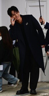 세븐틴 민규, 가기 전에 볼하트!