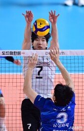 허수봉, 리시브가 길어