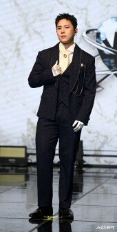 에이스 와우 ‘우수의 눈빛’