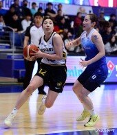 나가타 모에 ‘골밑으로 돌파’