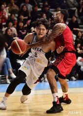 안영준, 강력한 돌파