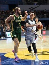 이우석 ‘비켜’