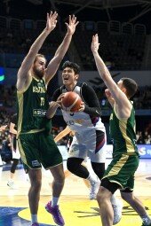 변준형 ‘수비가 나에게 몰렸다’