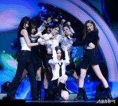 이즈나 ‘다채로운 매력으로 꽉 채운 앨범’