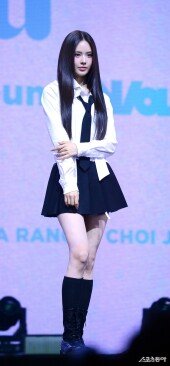 이즈나 방지민 ‘꿈 같은 무대 감사’