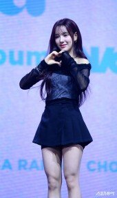 이즈나 유사랑 ‘귀여운 보조개’