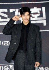 로몬 ‘냉혹한 해커~’