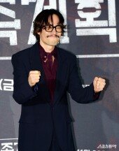 류승범 ‘첫 아빠역활 잘 할 수 있어요~’