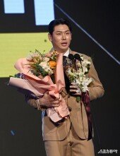 출루율상 홍창기 ‘가족과 팬에게 감사’