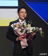 수비상 박동원 ‘집에 있는 두 살 엘린이와’