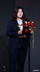 송은아, 긴장한 수상 소감