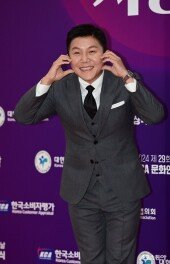 조세호, 행복한 새 신랑