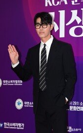 차승원, 깔끔한 패션