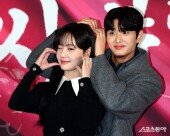 연우-김재원 ‘달달한 사랑 느낌 가득~’