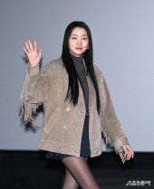 장윤주 ‘모델 워킹 인사’