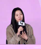 장윤주 ‘핑크스톰 주장’