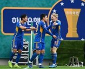 주민규, 코리아컵 트로피가 보인다