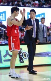 전희철 감독 ‘적극적으로’