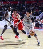 박준영 ‘측면 돌파’