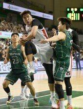 한승희 ‘리바운드 볼은 내가’