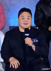 나관영, 순둥순둥한 인사