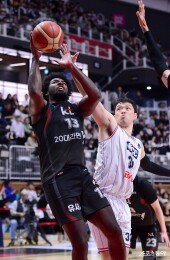 해먼즈 ‘골밑 슛’