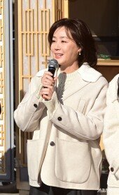 김성령 ‘만두 드시고 추위 이겨내세요’