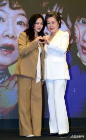 김해숙-정지소 ‘과거와 현재의 나’