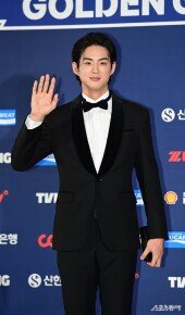 구자욱, 잘생겼다