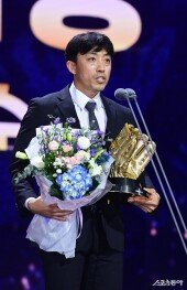 박정음 코치, 김혜성 대신해서 수상