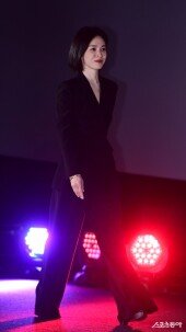 송혜교, 한국 영화 10년 만에 컴백