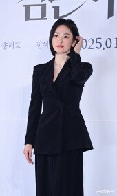 송혜교, 문동은에서 수녀로