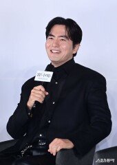 이진욱, 편안한 웃음