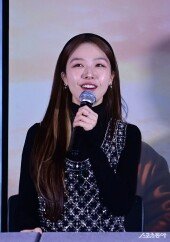 방민아, 여전한 미소