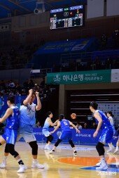 우리은행 ‘1쿼터 0득점 실화야?’