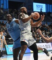 로메로 ‘리바운드 성공’