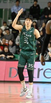 서민수 ‘시작부터 3점슛’