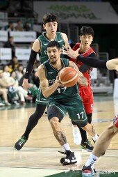 알바노 ‘스크린 좋았어’