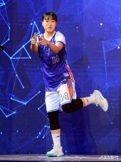 이명관, 넌 내가 찜했어~