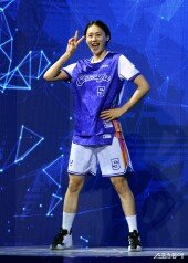 강이슬 ‘댄스 장인 등장~’