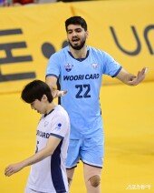 실수에 사과하는 알리