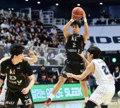 허훈, 수비 완벽히 속이는 패스