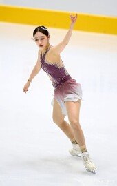 위서영, 은반을 가르며