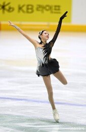 김유재 ‘백조처럼 날아서’