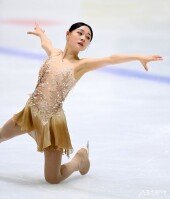 김채연 ‘아련하게’