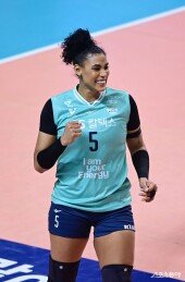 실바, 1세트 잡는 서브 득점