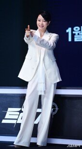 김혜수, 러블리 가득