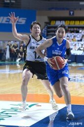 김단비 ‘폭풍 질주’